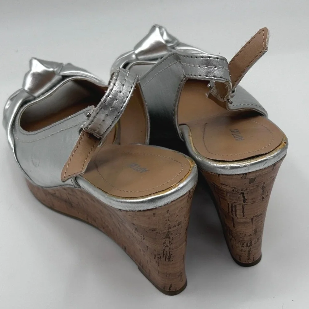 Apt. 9 Womens Silver Metallic Peep Toe Cork Wedge Slingback Sandals Size 9